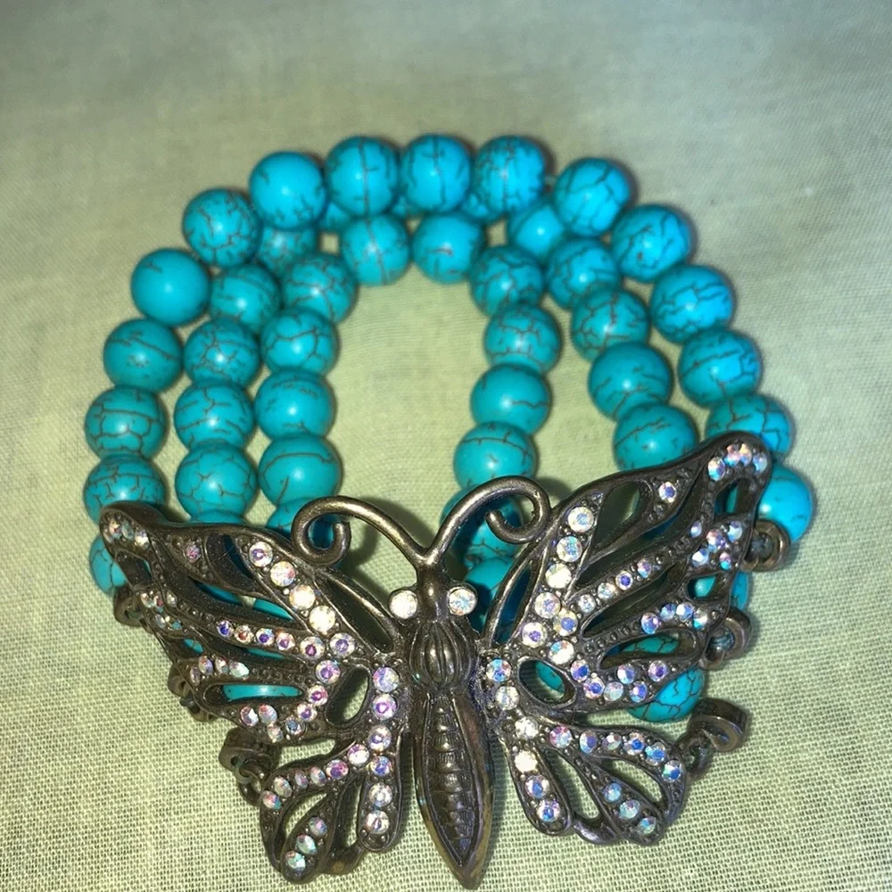 KIRK’s FOLLY 2 pc. Set turq. color necklace & bracelet w/3” butterfly. $112 - Picture 2 of 9